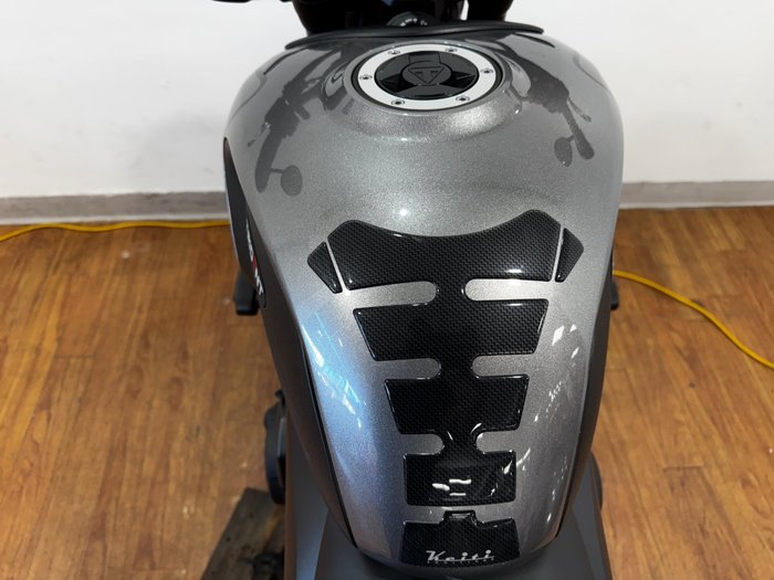 2022 Triumph TRIDENT 660 SILVER