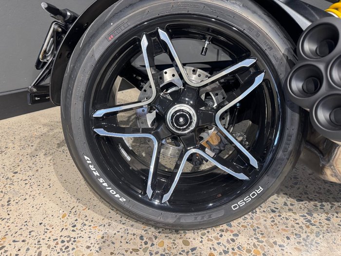 2025 Ducati DIAVEL V4 BLACK