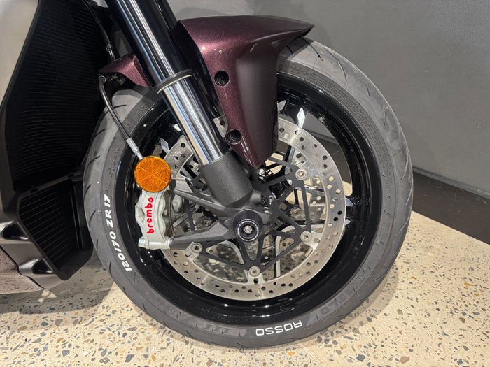 2025 Ducati DIAVEL V4 BLACK