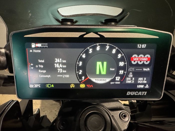 2025 Ducati DIAVEL V4 BLACK