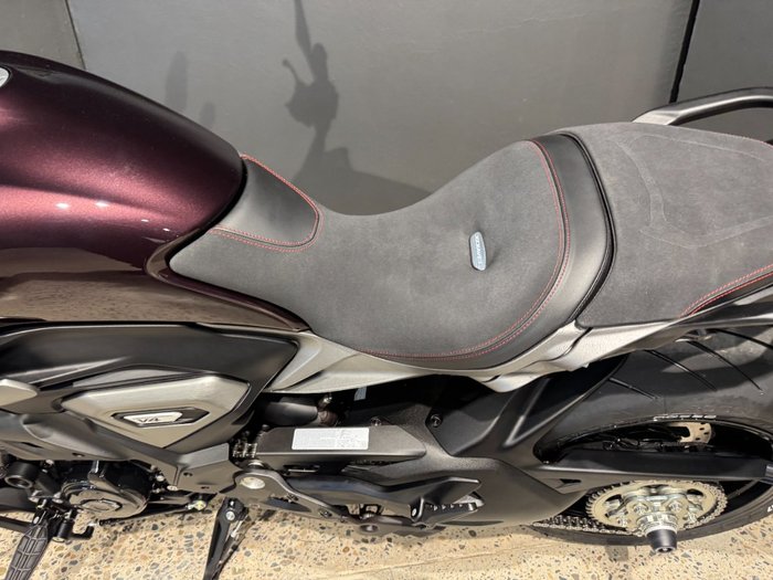 2025 Ducati DIAVEL V4 BLACK