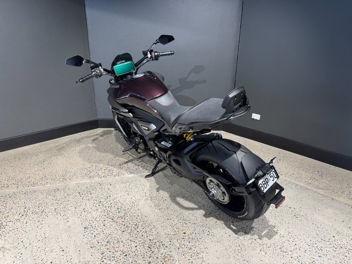 2025 Ducati DIAVEL V4 BLACK