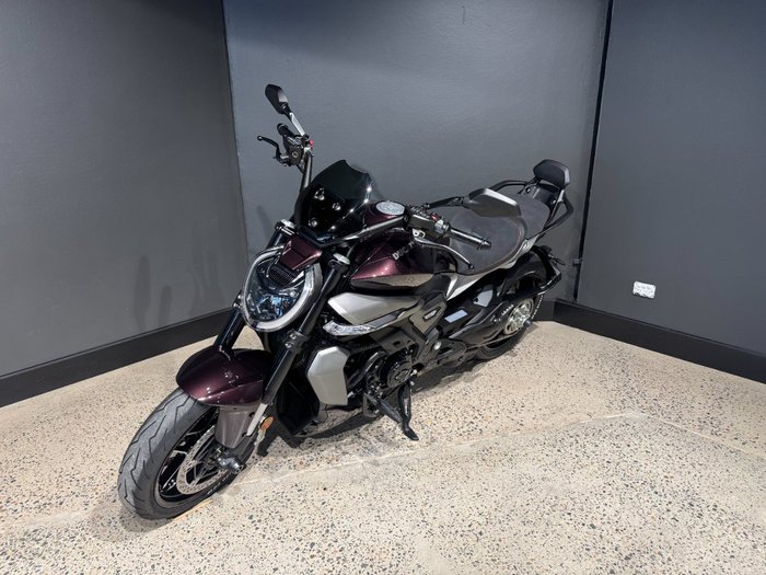 2025 Ducati DIAVEL V4 BLACK