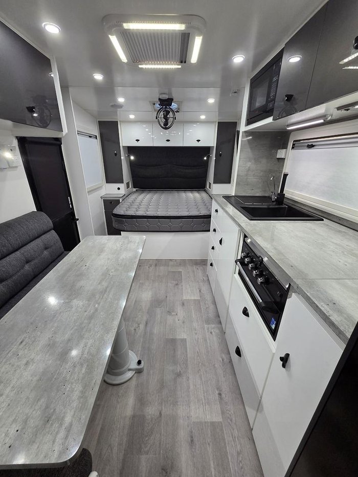 2021 Safari Caravans Delta196