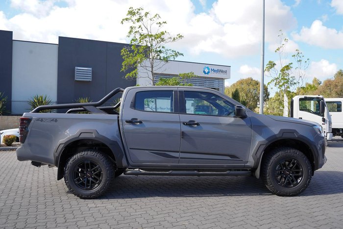 2026 Isuzu D-MAX BLADE