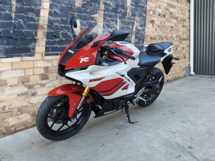 2026 YAMAHA YZF-R3 70TH ANNIVERSARY ROAD WHITE