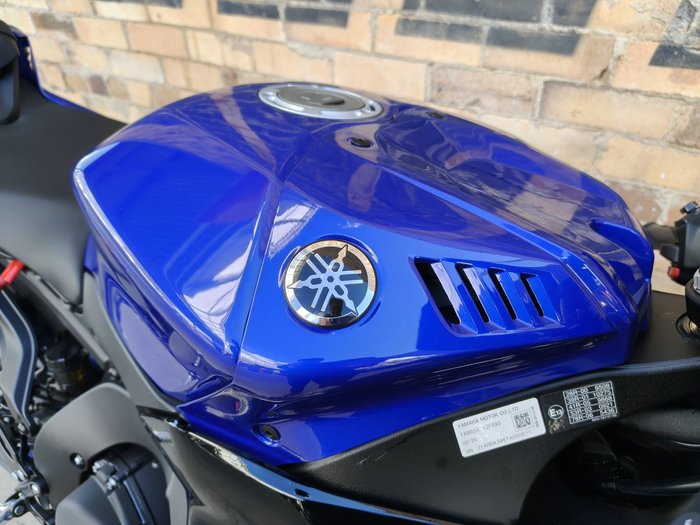 2026 YAMAHA YZF-R9 ROAD BLUE