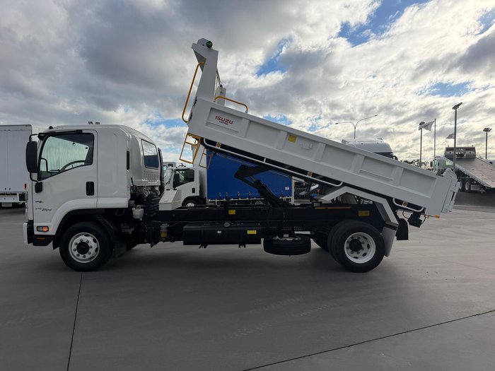 2023 Isuzu F Series FSR140/120-260 Tipper