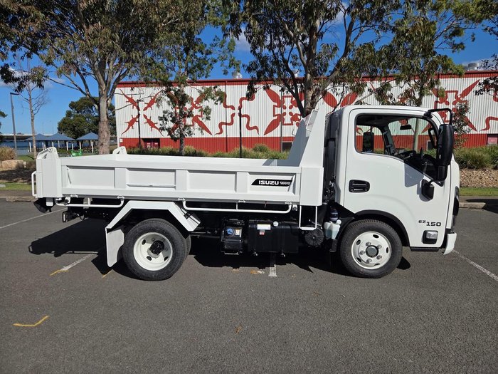 2025 Isuzu N Series NKR 62/45-150 DT D25 Tipper