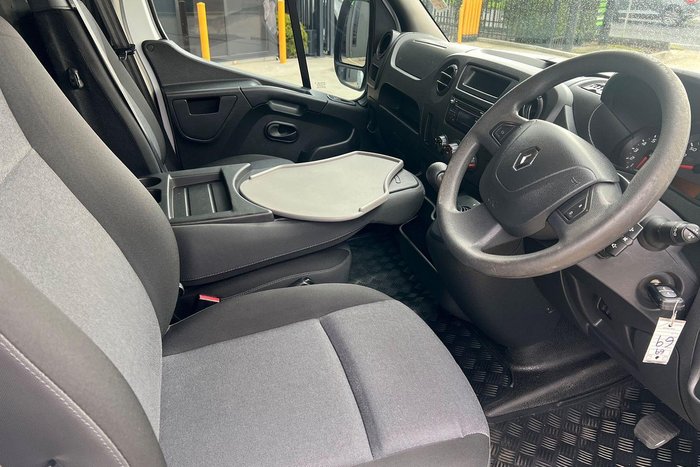 2019 Renault Master X62 White
