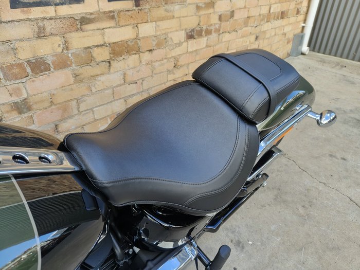 2026 HARLEY-DAVIDSON FAT BOY 117 (FLFB) ROAD OLIV STL MTL/BLK