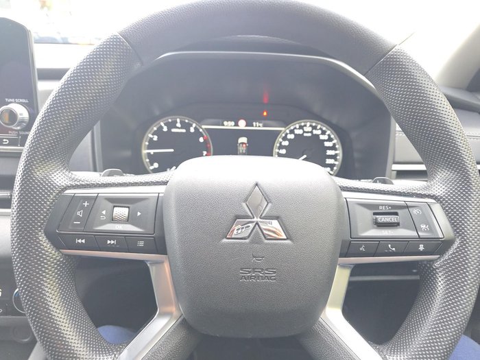 2023 Mitsubishi Outlander ES