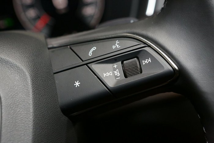 2025 Audi Q5 40 TDI Sport