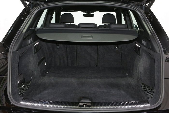 2025 Audi Q5 40 TDI Sport