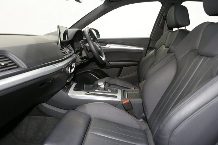 2025 Audi Q5 40 TDI Sport