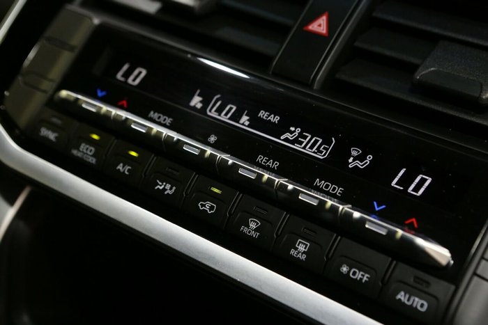 2025 Toyota Landcruiser GXL