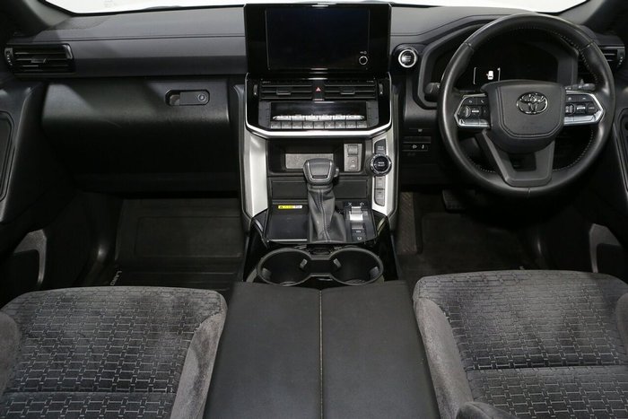 2025 Toyota Landcruiser GXL
