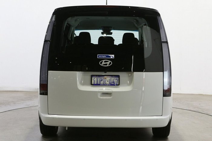 2025 Hyundai STARIA