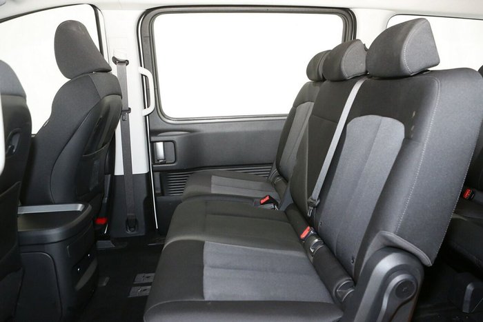 2025 Hyundai STARIA