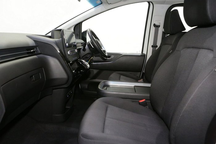 2025 Hyundai STARIA