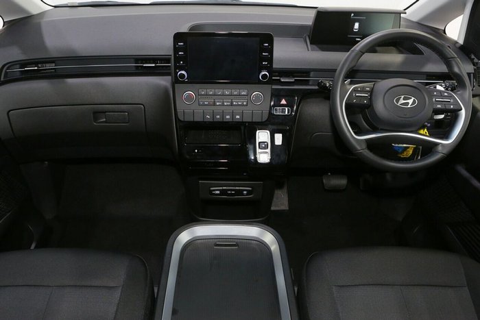 2025 Hyundai STARIA