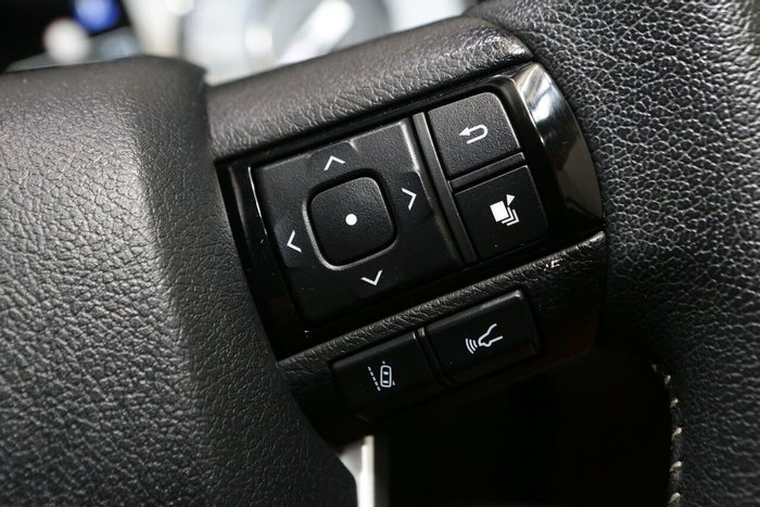 2021 Toyota Hilux SR5