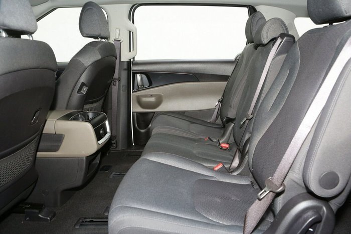 2025 Kia Carnival S