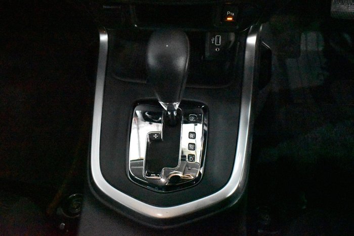 2021 Nissan Navara ST