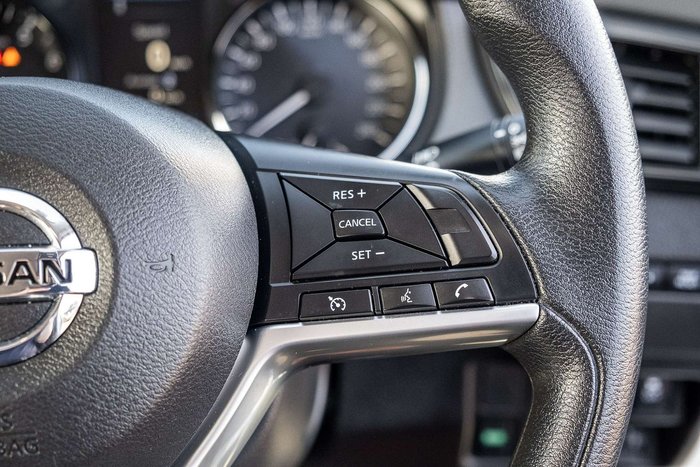 2022 Nissan X-TRAIL ST