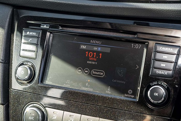 2022 Nissan X-TRAIL ST
