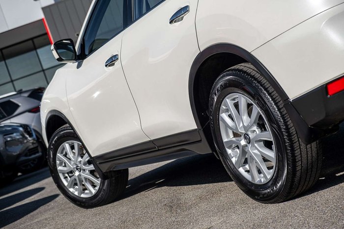 2022 Nissan X-TRAIL ST