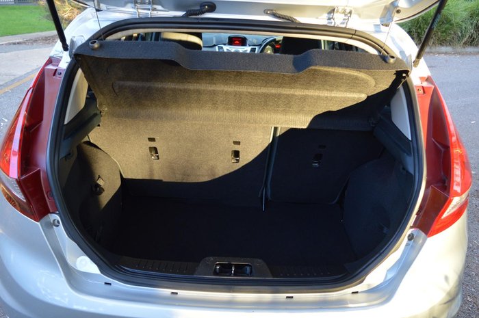 2011 Ford Fiesta LX WT Highlight Silver