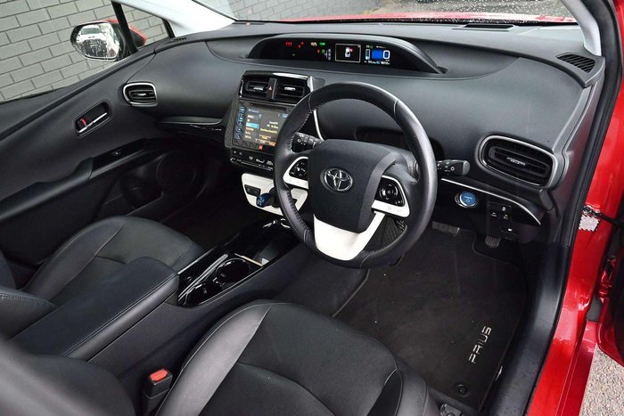 2016 Toyota Prius i-Tech