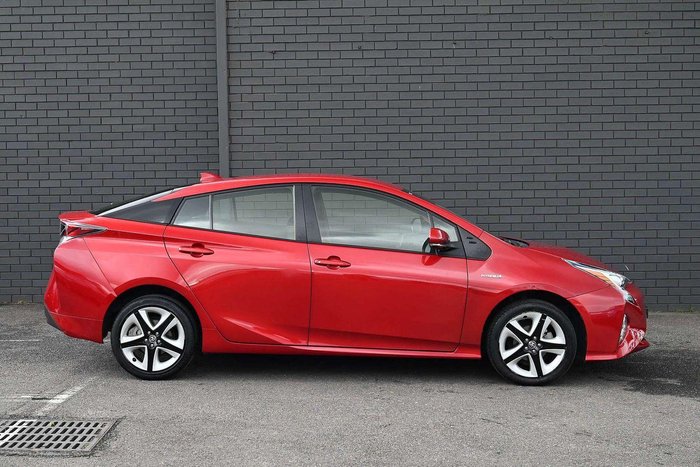 2016 Toyota Prius i-Tech