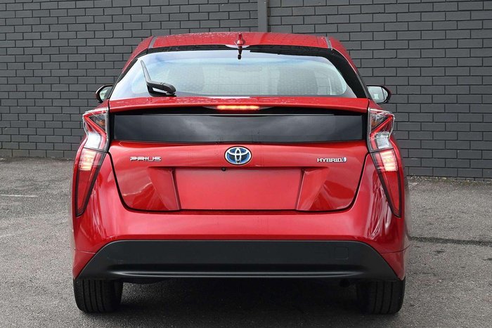 2016 Toyota Prius i-Tech