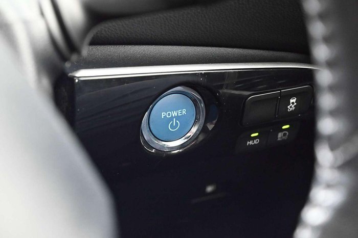 2016 Toyota Prius i-Tech
