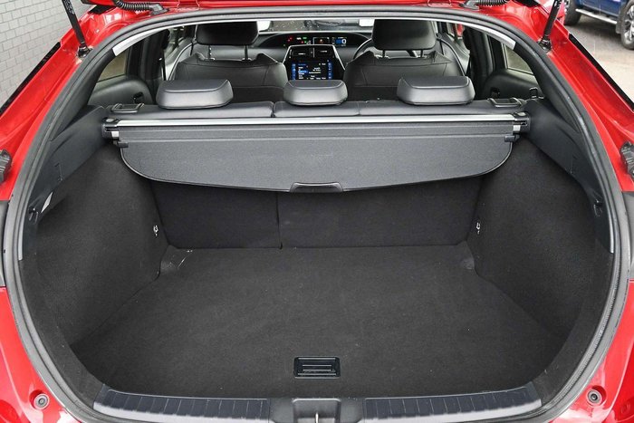 2016 Toyota Prius i-Tech