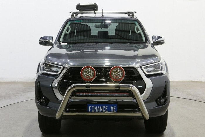 2020 Toyota Hilux SR5
