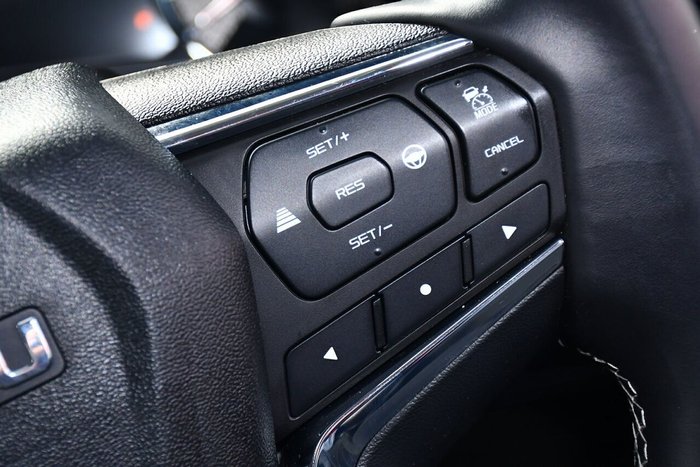 2022 Isuzu MU-X LS-T