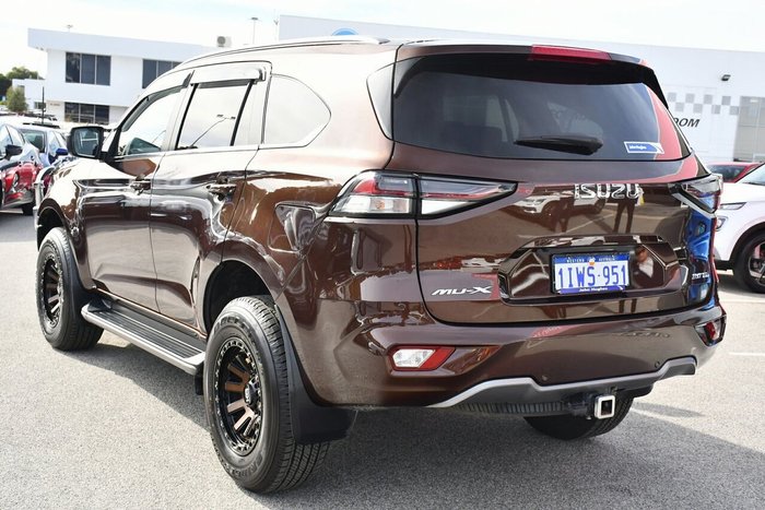 2022 Isuzu MU-X LS-T