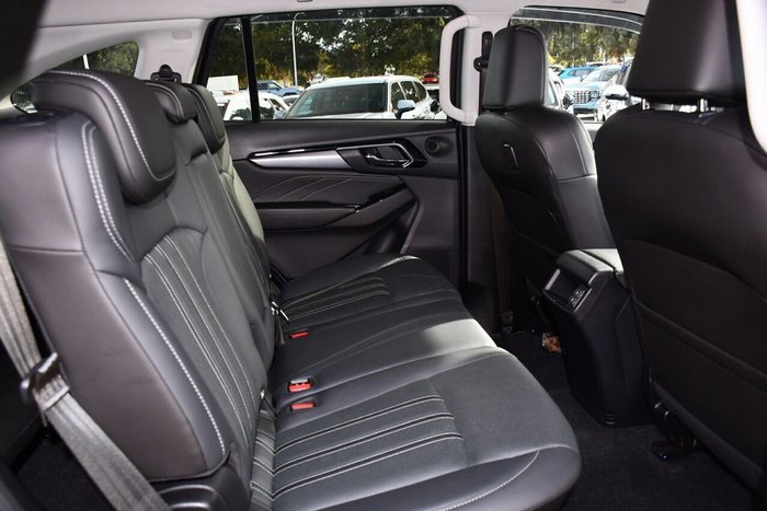 2022 Isuzu MU-X LS-T