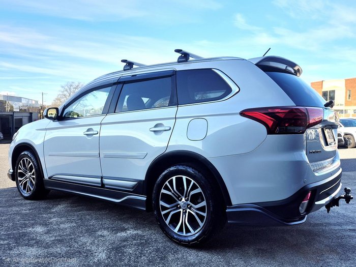 2015 Mitsubishi Outlander LS