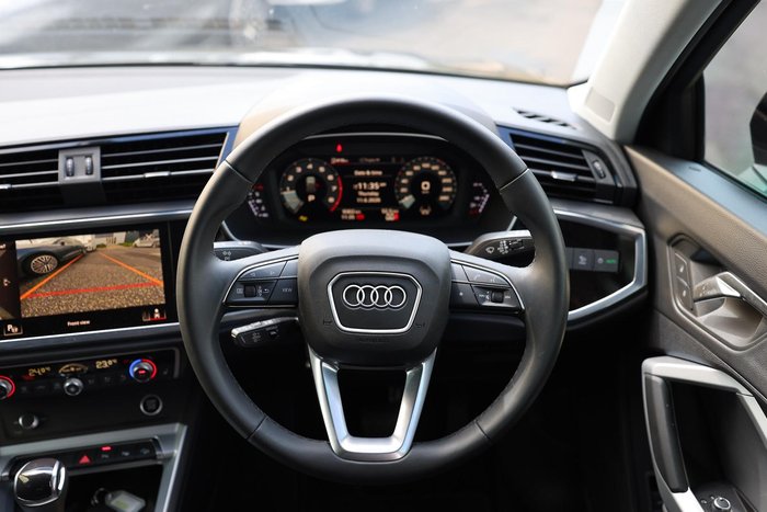 2025 Audi Q3 35 TFSI S line edition