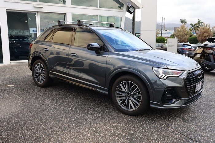 2025 Audi Q3 35 TFSI S line edition