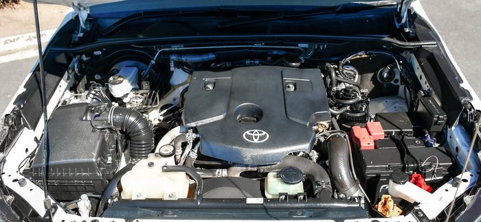 2022 Toyota Hilux SR