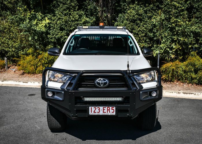 2022 Toyota Hilux SR