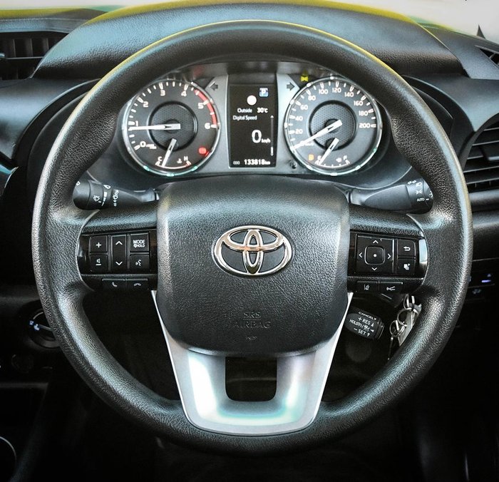 2022 Toyota Hilux SR