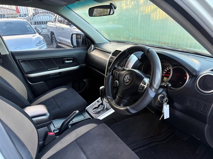 2014 Suzuki Grand Vitara Navigator