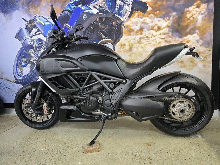 2013 DUCATI DIAVEL CARBON BLACK