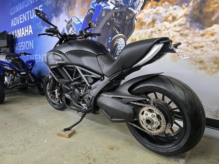 2013 DUCATI DIAVEL CARBON BLACK